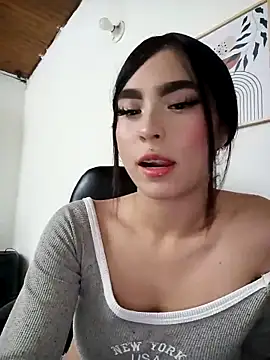 Snapshot of Irina_Fernandez chatting on 13, 11, 2025 Irina Fernandez online show from 13, 11, 2025