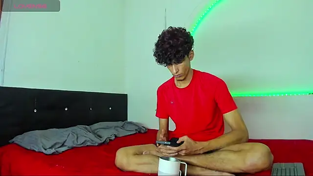 kaiborman00 online show from 16, 4, 2026