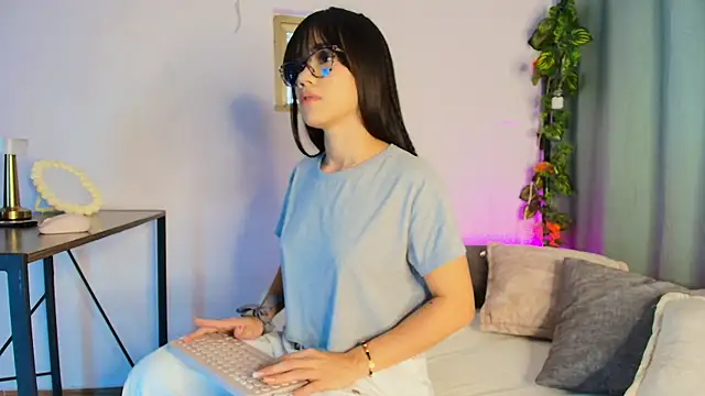 Snapshot of lizzy_kane chatting on 29, 11, 2025 lizzy kane online show from 29, 11, 2025