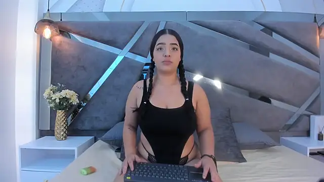 Snapshot of Sammy_Gomez_ chatting on 18, 11, 2025 Sammy Gomez online show from 18, 11, 2025