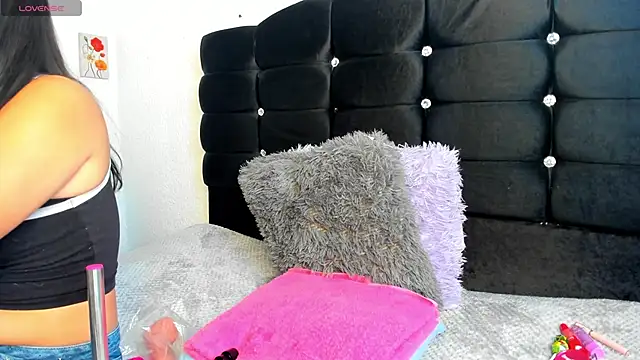 Dulce1 sofia01 online show from 26, 11, 2025