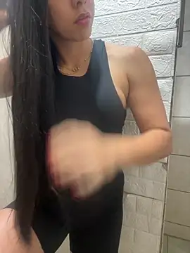 Snapshot of Monahliza chatting on 1, 12, 2025 Monahliza online show from 1, 12, 2025