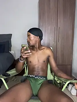 Snapshot of Boytoy_BigD chatting on 14, 2, 2026 Boytoy BigD online show from 14, 2, 2026