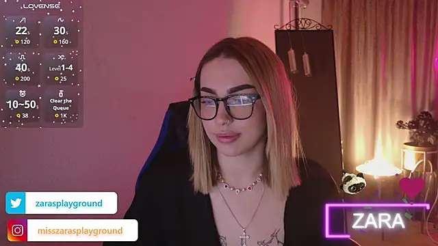Snapshot of ZarasPlayground chatting on 5, 5, 2026 ZarasPlayground online show from 5, 5, 2026