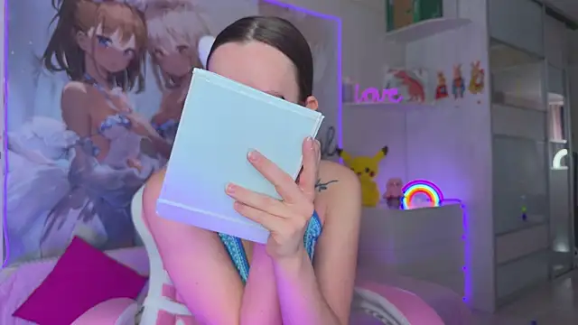 CheekySashaCharm online show from 8, 4, 2026