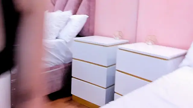 Snapshot of roxyflame_ chatting on 27, 11, 2025 roxyflame online show from 27, 11, 2025