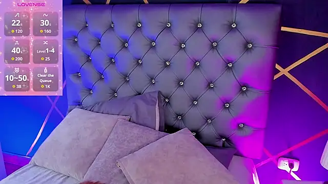 GabrielaSuarez  online show from 25, 3, 2026