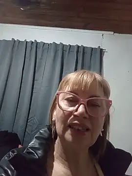 SexyMilf1211 online show from 29, 6, 2026