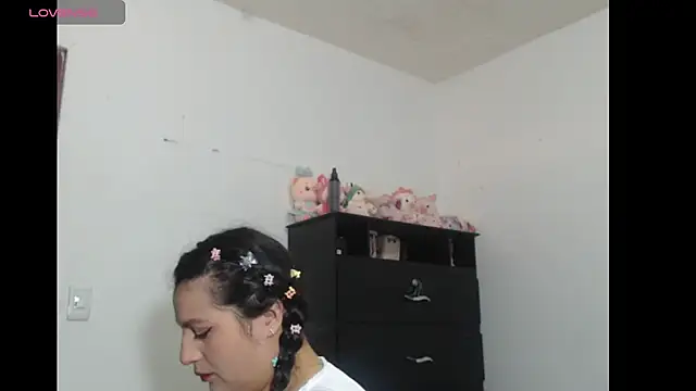 Snapshot of Salma_G1 chatting on 18, 4, 2026 Salma G1 online show from 18, 4, 2026