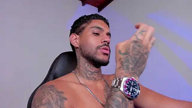 LuigiVitale 1 online show from 19, 11, 2025