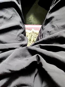 Snapshot of Fun_with_me05 chatting on 18, 11, 2025 Fun with me05 online show from 18, 11, 2025