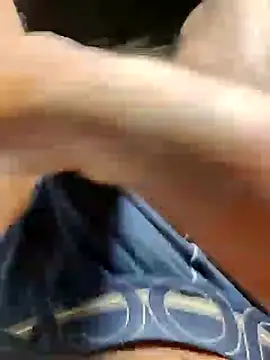 Snapshot of Fun_with_me05 chatting on 27, 11, 2025 Fun with me05 online show from 27, 11, 2025