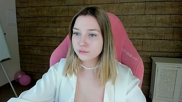 TinnaBurton online show from 5, 4, 2026