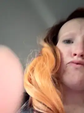 Snapshot of desertdaisee chatting on 17, 12, 2025 desertdaisee online show from 17, 12, 2025