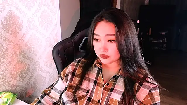 Emma Uilson online show from 15, 12, 2025