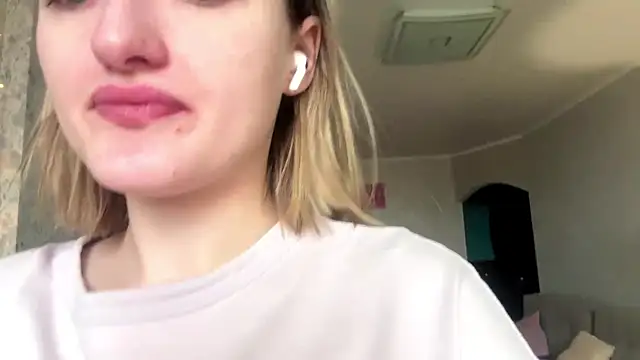 Emily lyy online show from 2, 12, 2025