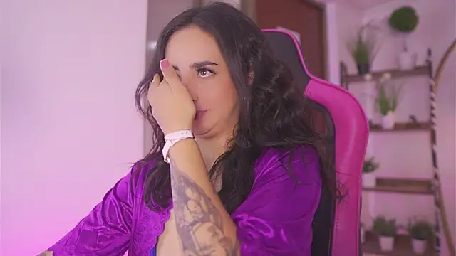 Enola Holmes  online show from 26, 11, 2025