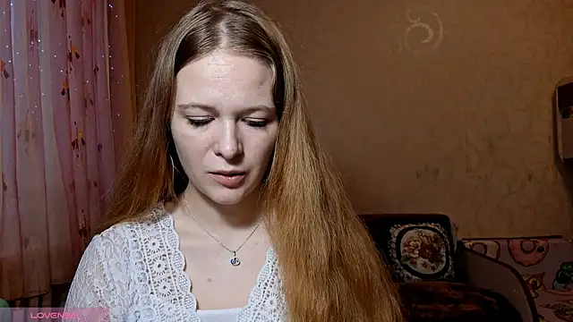 RomonaBustad online show from 27, 11, 2025