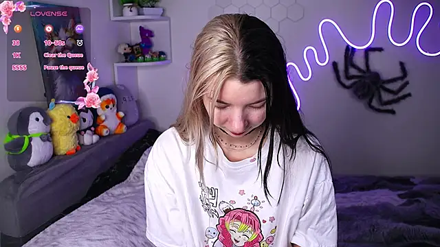 Emmie shy online show from 12, 4, 2026