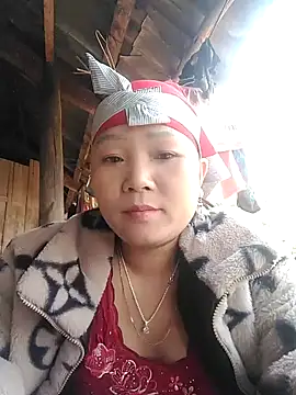 hoami-hot online show from 2, 12, 2025