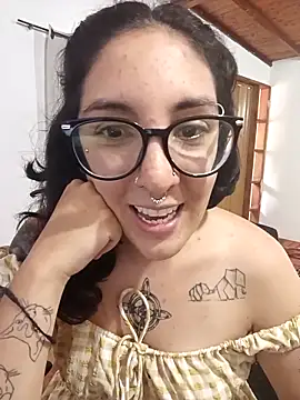 Snapshot of Melinerd chatting on 28, 11, 2025 Melinerd online show from 28, 11, 2025