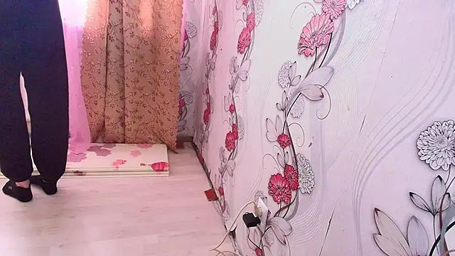 Snapshot of KristinaScott chatting on 24, 11, 2025 KristinaScott online show from 24, 11, 2025