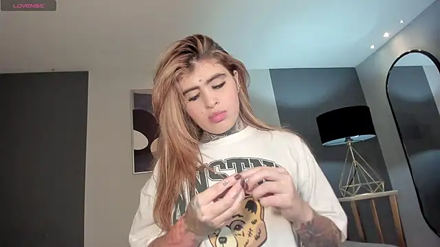 CarlaBrunni online show from 21, 12, 2025