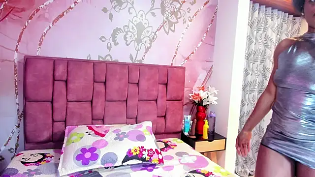 anisha zambrano online show from 18, 12, 2025