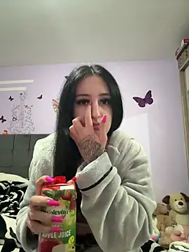 Snapshot of elenaalena chatting on 16, 12, 2025 elenaalena online show from 16, 12, 2025