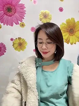 xiaoling2358 online show from 15, 12, 2025