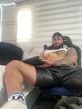 lucassimons1 online show from 10, 3, 2026