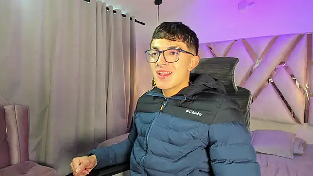 Snapshot of sayronvg chatting on 25, 11, 2025 sayronvg online show from 25, 11, 2025