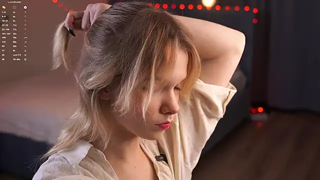 Snapshot of PhillisEsplin chatting on 17, 12, 2025 PhillisEsplin online show from 17, 12, 2025