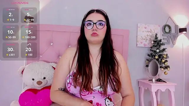 Snapshot of Violeta_Morgan_ chatting on 18, 11, 2025 Violeta Morgan online show from 18, 11, 2025