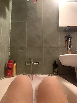 Snapshot of Ziulica chatting on 27, 11, 2025 Ziulica online show from 27, 11, 2025