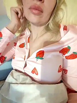 Snapshot of NaughtyClaudia_ chatting on 13, 12, 2025 NaughtyClaudia online show from 13, 12, 2025