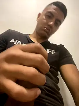 Snapshot of lester_rose chatting on 20, 11, 2025 lester rose online show from 20, 11, 2025