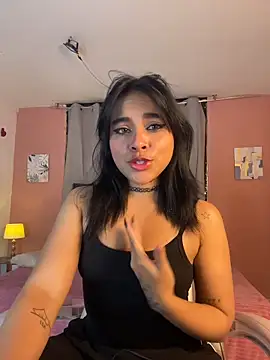 Sophie wyld online show from 17, 11, 2025