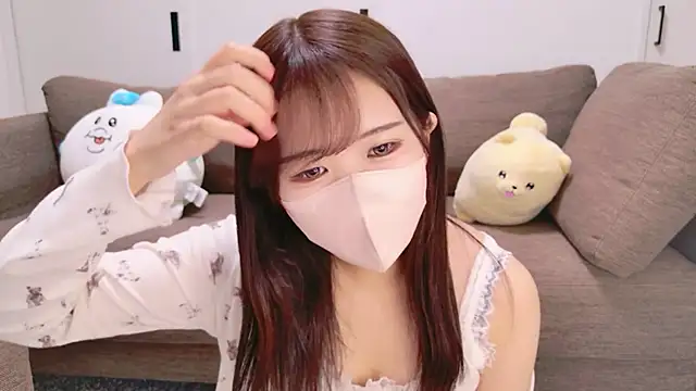 Nemu chan  online show from 23, 4, 2026