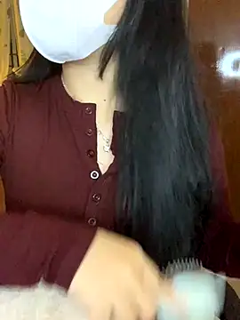 Hanni 22 online show from 25, 11, 2025