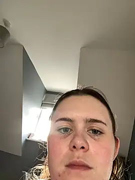 Blonde Bunny online show from 17, 1, 2026