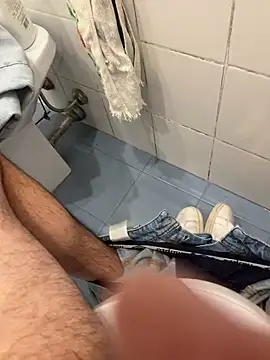 Snapshot of marc8876 chatting on 22, 11, 2025 marc8876 online show from 22, 11, 2025