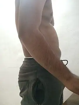 Snapshot of BhonduBaby chatting on 19, 11, 2025 BhonduBaby online show from 19, 11, 2025