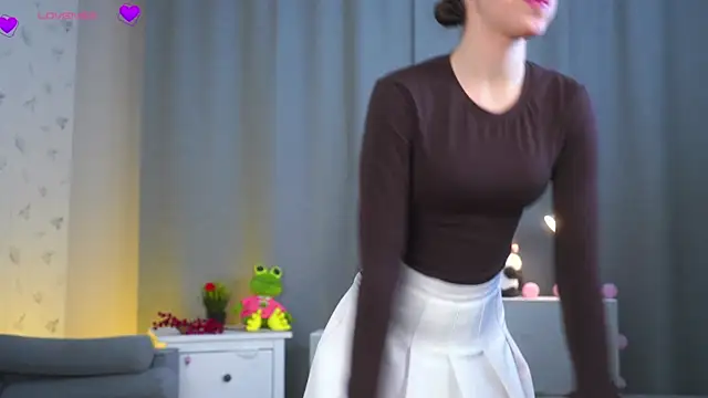 SanjuanitaNaser online show from 19, 11, 2025