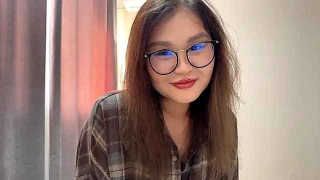 Snapshot of HoneyKitsu chatting on 21, 11, 2025 HoneyKitsu online show from 21, 11, 2025