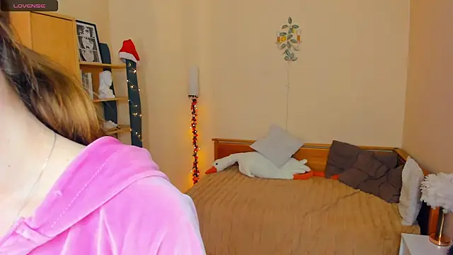 AngelesBenitz online show from 10, 3, 2026