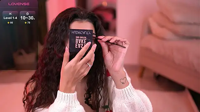 Snapshot of LuvCaprice chatting on 26, 11, 2025 LuvCaprice online show from 26, 11, 2025