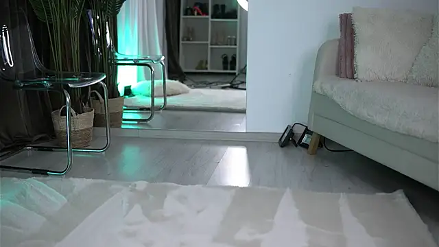 Snapshot of LuvCaprice chatting on 17, 12, 2025 LuvCaprice online show from 17, 12, 2025