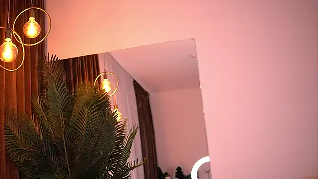 Snapshot of LuvCaprice chatting on 5, 1, 2026 LuvCaprice online show from 5, 1, 2026