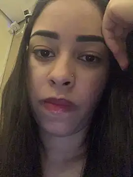 Amandinhaa19 online show from 5, 2, 2026